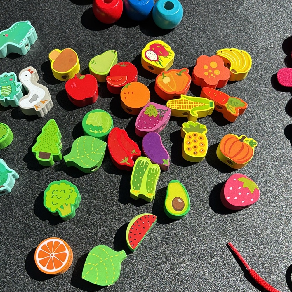 Colorful Bead and String Set - Picture 3 of 6